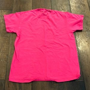 Hot pink tee 🩷